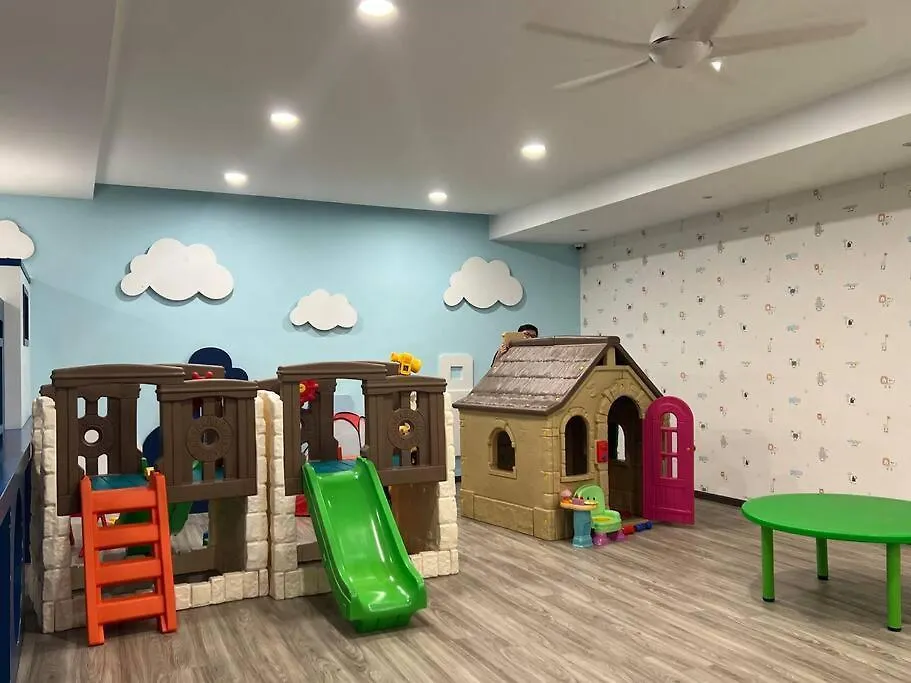 Modern Muji 3 Bedder Retreat W/ Netflix/ Fast Wifi Apartment Tanjung Tokong 0*,  Malaysia