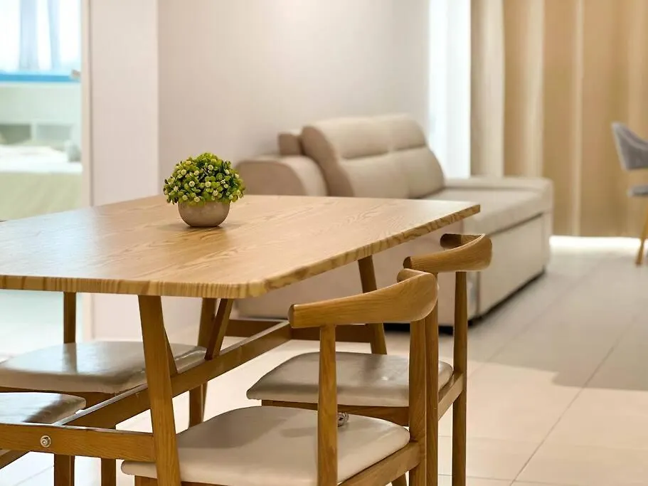 Modern Muji 3 Bedder Retreat W/ Netflix/ Fast Wifi Apartment Tanjung Tokong Malaysia